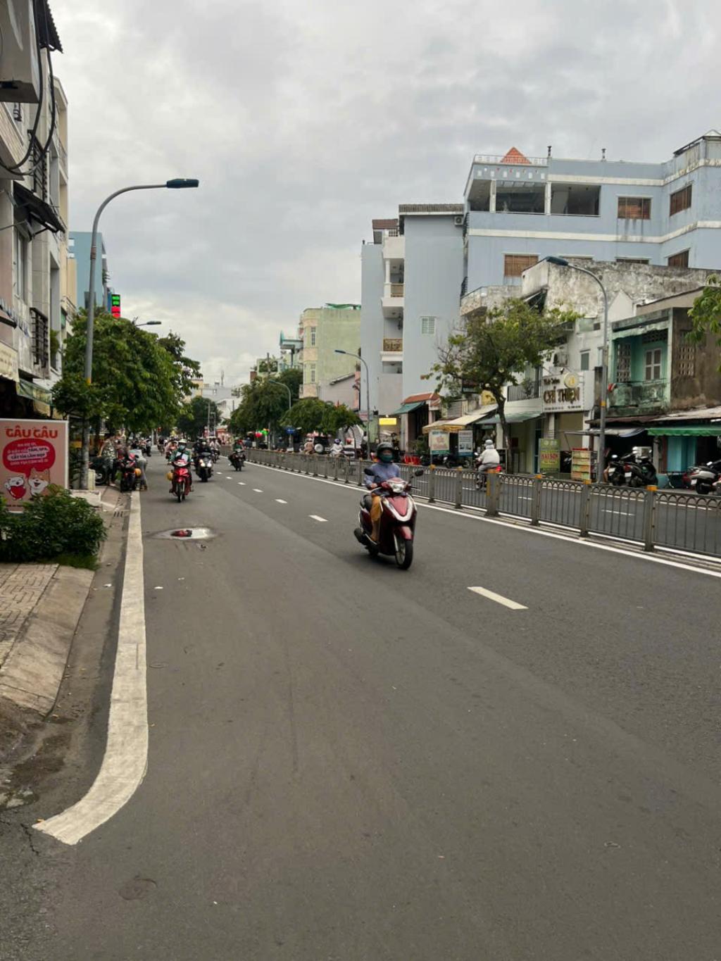 Bán nhà HXH đường Pham Văn Chí Q6, Giá nhỉn 7 tỷ,DT 88m2 nở hậu,khu vực an ninh,tiện ích xung quanh